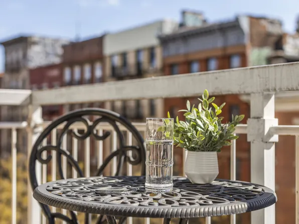 15 Saint Mark's Place image 5 of 18