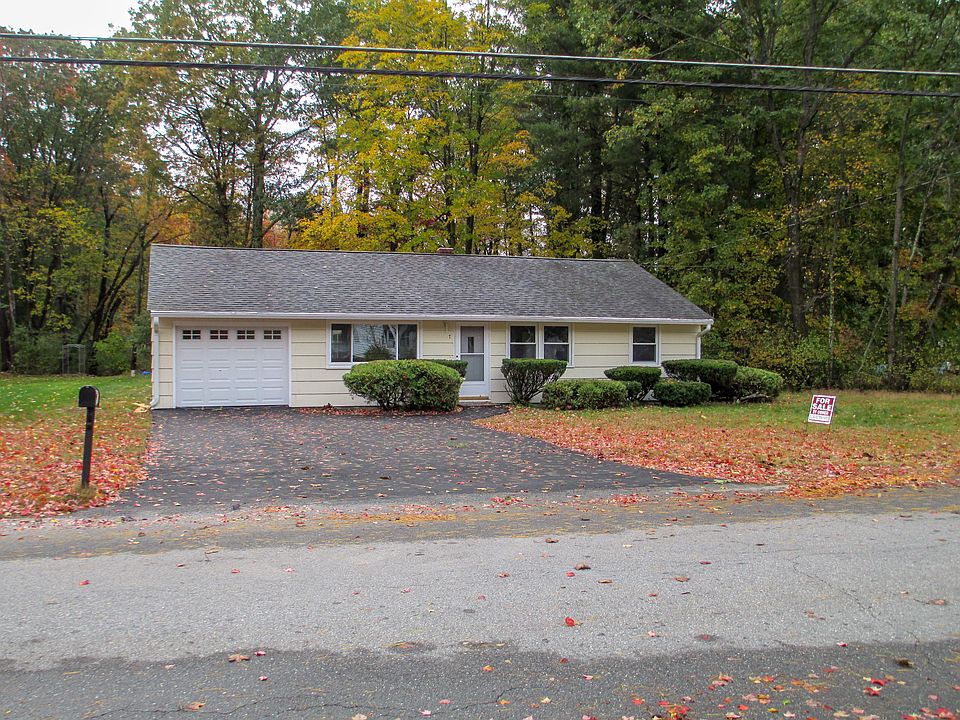 1st image of 7 Green Acre Dr