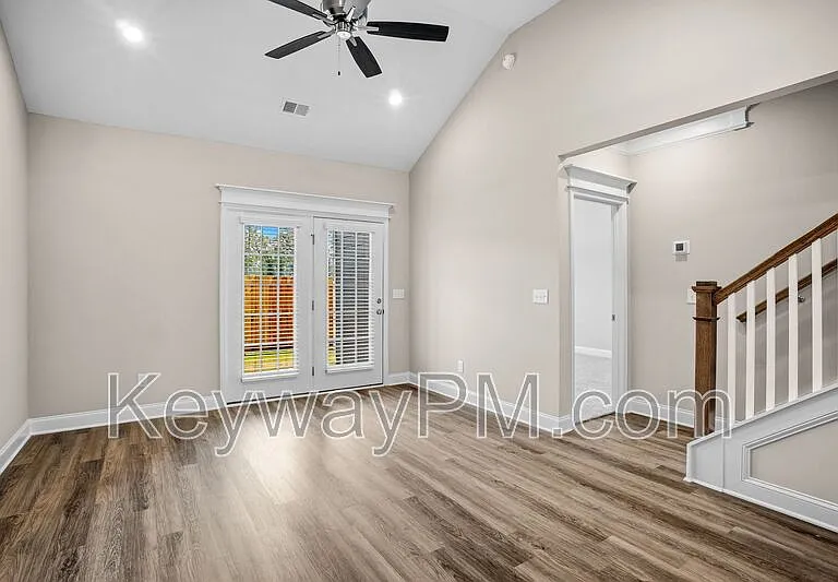 2106 SE Denmark Ave — Photo 10