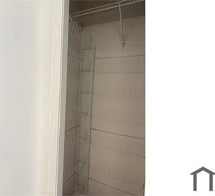 723 E Boulevard Chatelaine — Photo 4