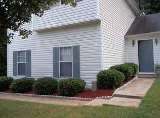 6640 Manor Creek Dr, Douglasville, GA 30135