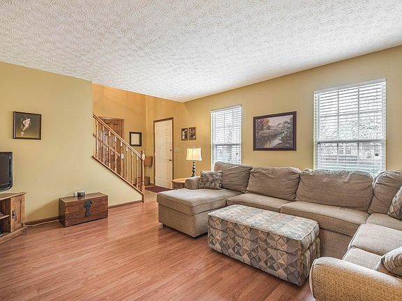 464 Woodside Lake Dr 12