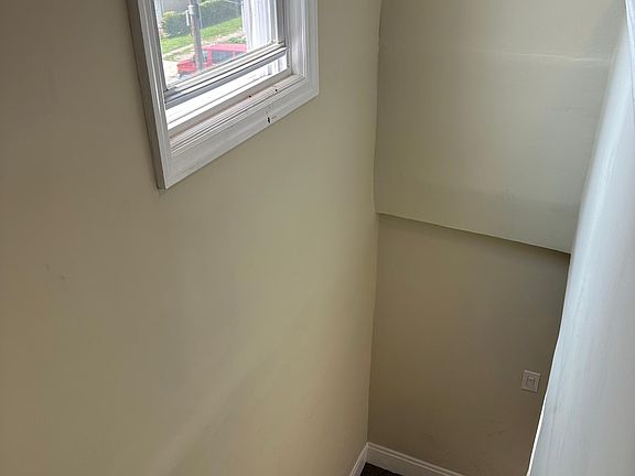 3rd image of 218 Princeton St Floor 2