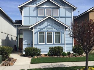 386 NW 25th St, Redmond, OR 97756