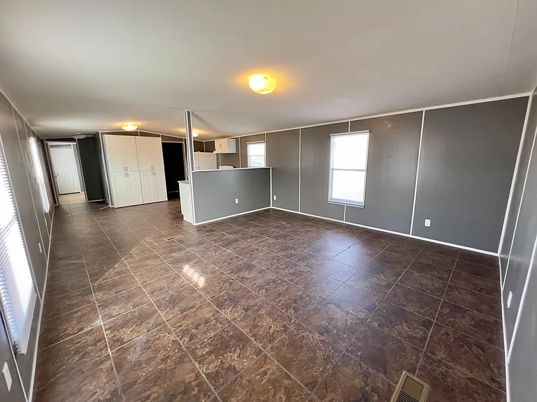 706 S Roosevelt St — Photo 2