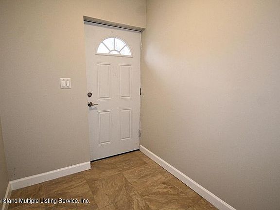 3rd image of 314 Lake Ave