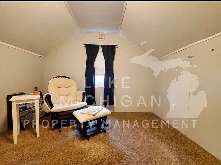 5771 School Ave — Photo 5