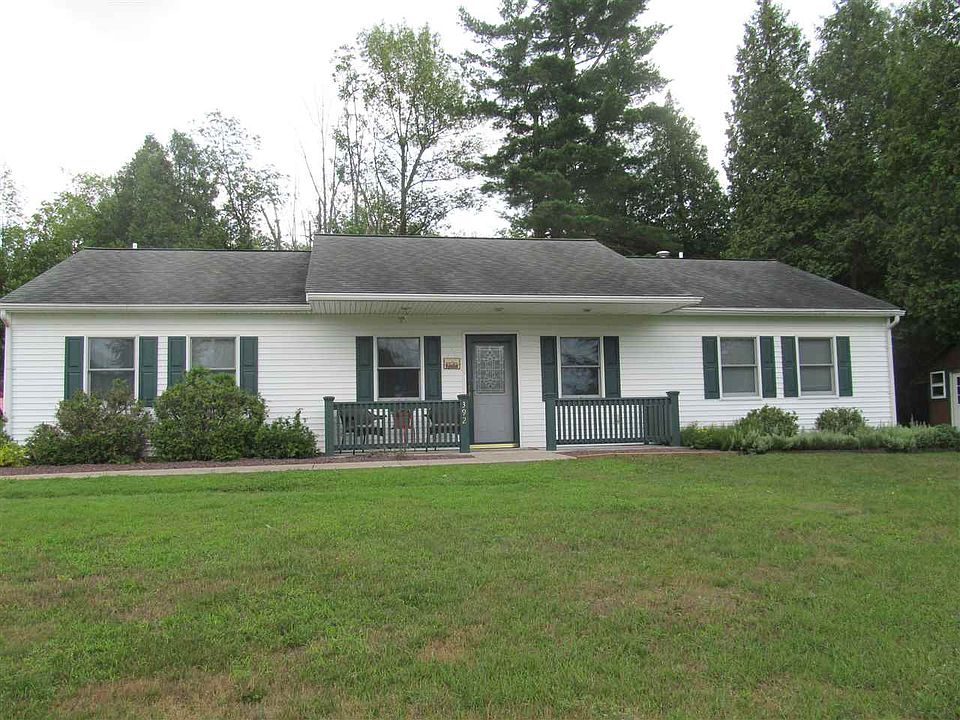 1st image of 392 Lakeshore Dr