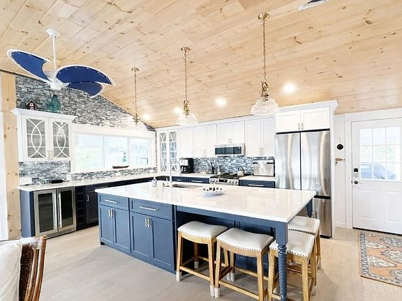 4th image of 6 Upper Rich Cove Rd