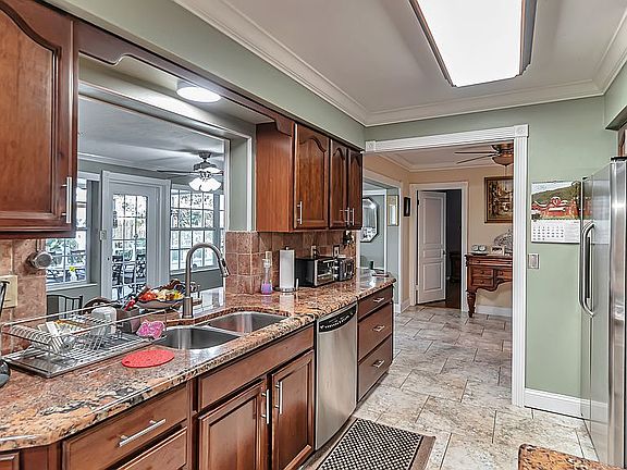 Lots of countertop space!