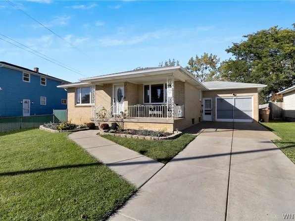 91 Sandy Ln, Cheektowaga, NY 14227