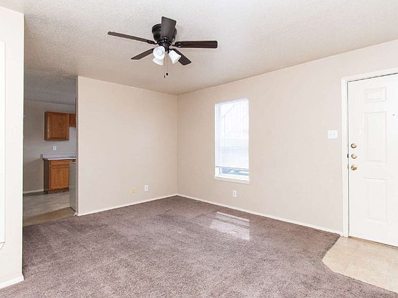 3rd image of 2014 Cedarhill Dr APT B