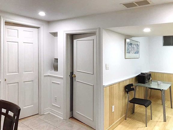 4th image of 102 Copperwood Sq