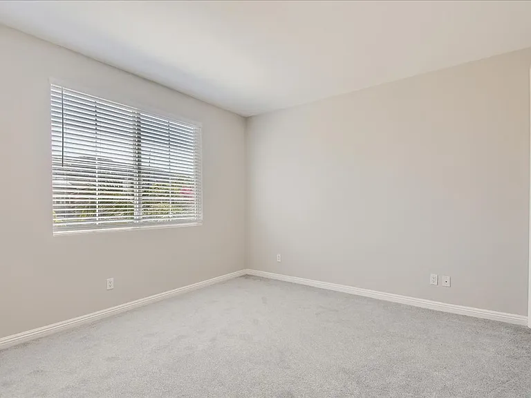 17246 Ralphs Ranch Rd — Photo 30