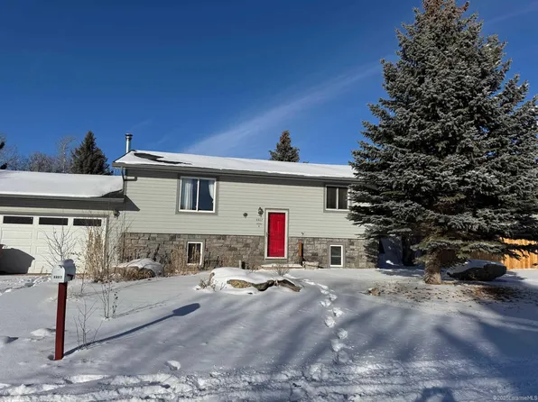 4407 Cheyenne Dr, Laramie, WY 82072