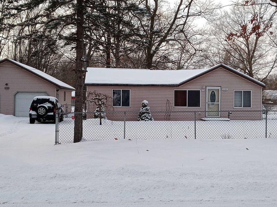 2nd image of 3105 Worden St