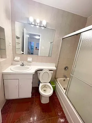 Rented by MOTION New York | media 10