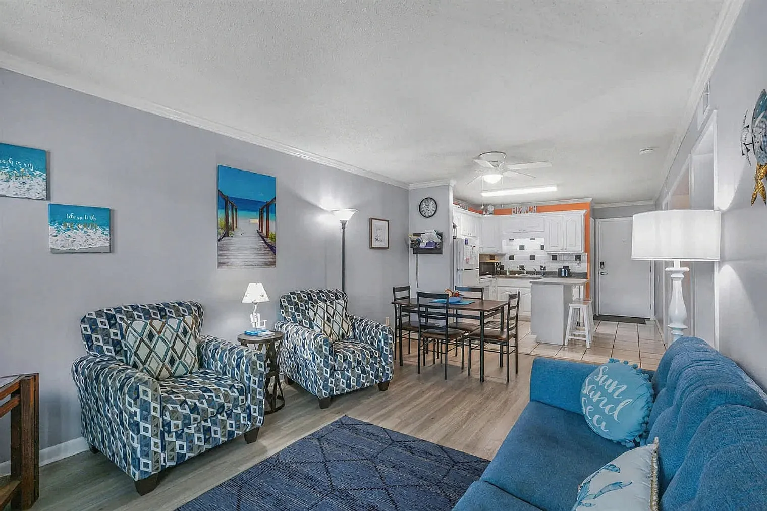 2 bed, 2.0 bath, 990 sqft, $2,483 — Photo 2