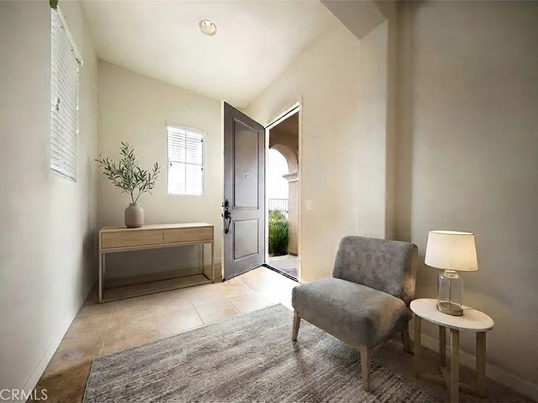 820 E Ruby Lace Way — Photo 3