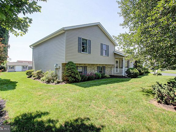 4th image of 1407 Hamilton Hills Dr