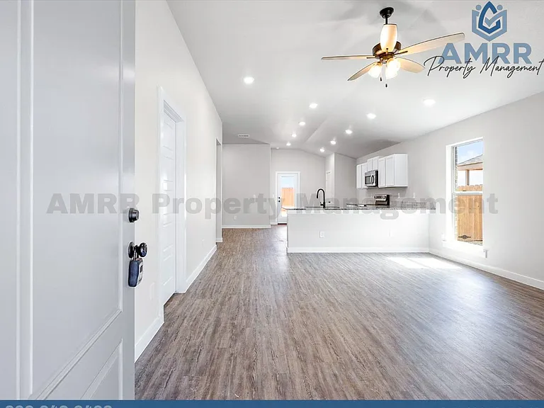 8622 26th St — Photo 14