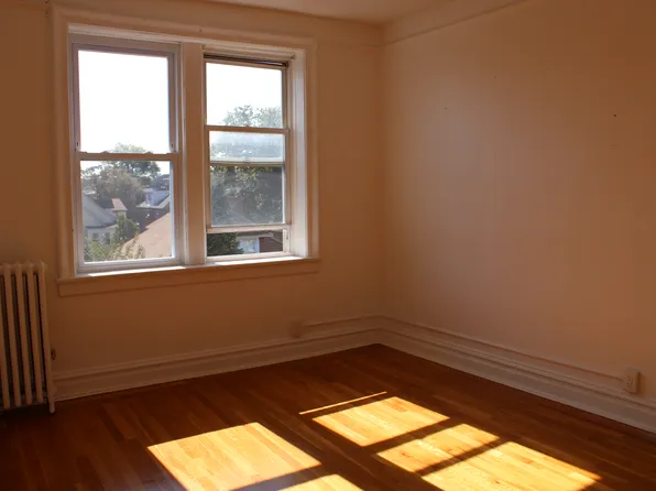 256 Grant Avenue image 6 of 15