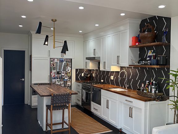 3rd image of 2361 Jackson St #2