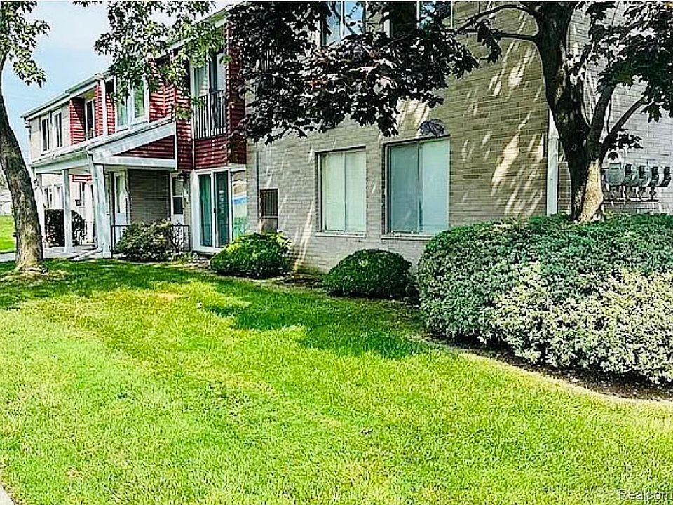1st image of 208 Sunset Ln