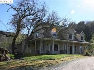 10663 Katy Ln, Grass Valley, CA 95949