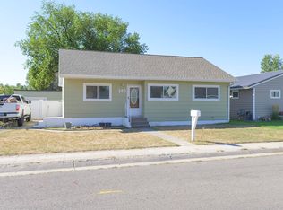 140 E 6th St, Lovell, WY 82431