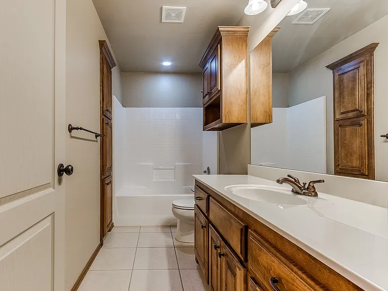 2413 Kyle Robert Ln — Photo 21