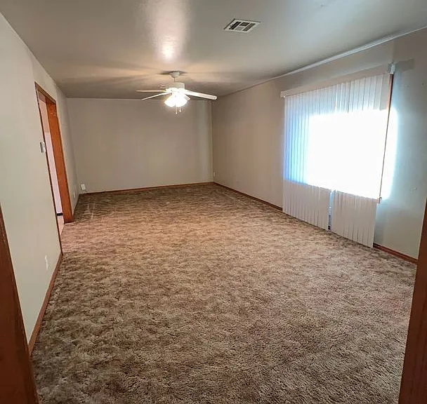 2801 E Maple Ave — Photo 7