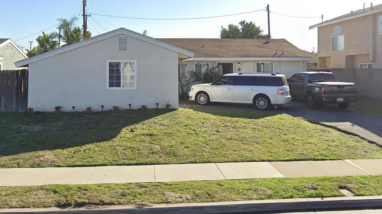 4 bed, 1.5 bath, 1248 sqft, $3,500 — Photo 1