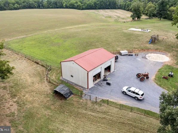 1415 Stover Rd, Taneytown, MD 21787