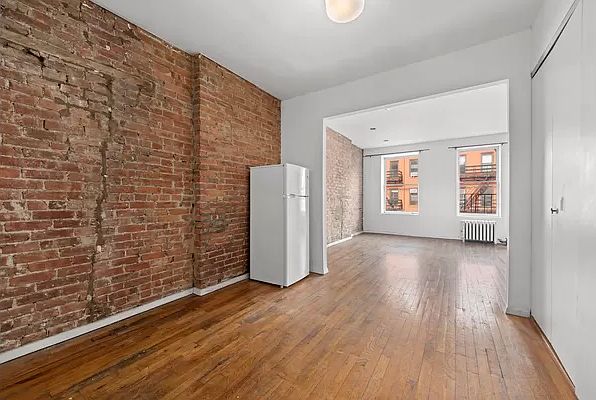 1st image of 214 E 88th St APT 4A