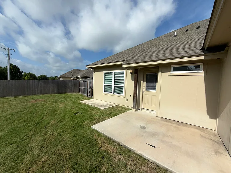 3206 Fenway Cir — Photo 9