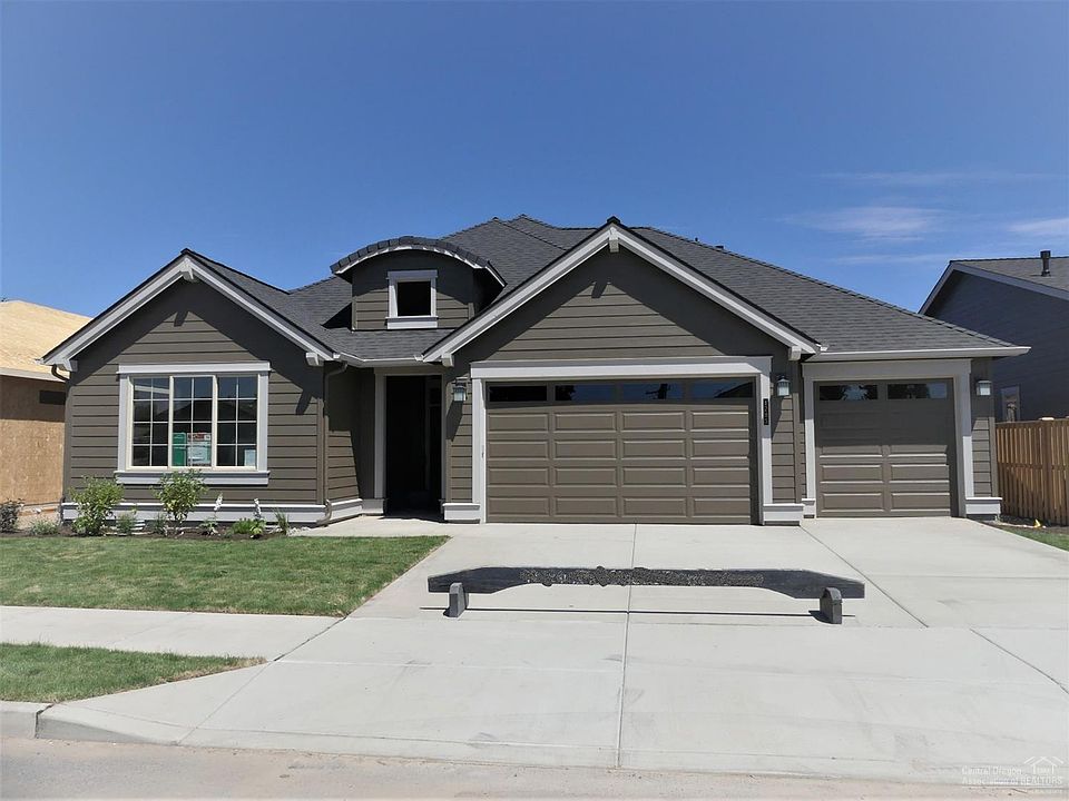 1st image of 1285 NE Sunrise St Lot 76