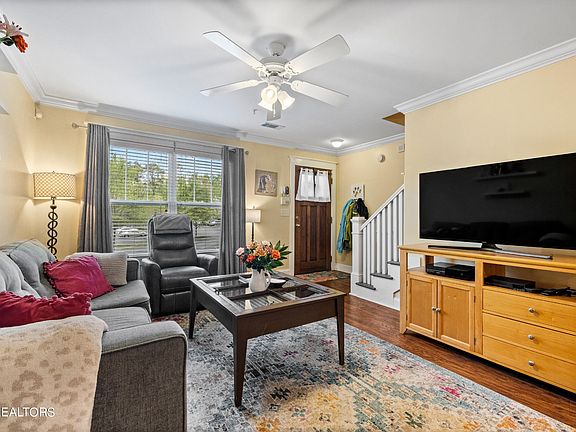 5th image of 3918 Cherokee Woods Way APT 207