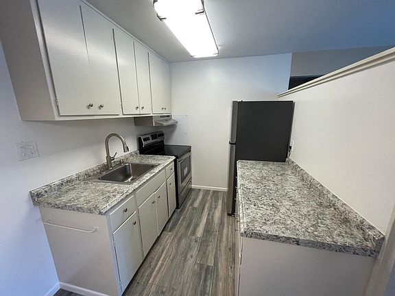 3rd image of 170 3rd Ave APT 8