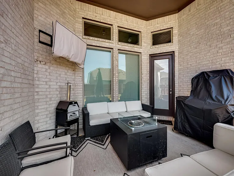 1729 Amarone Ln — Photo 35