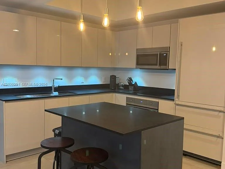 1010 Brickell Ave #1807 — Photo 4