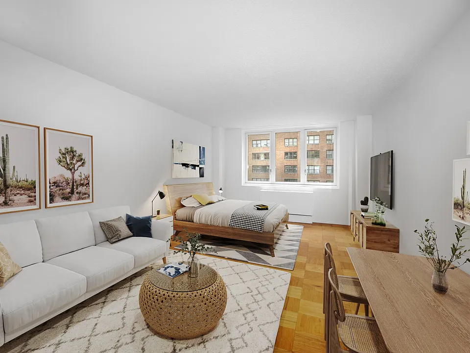 115 E 34th St #806