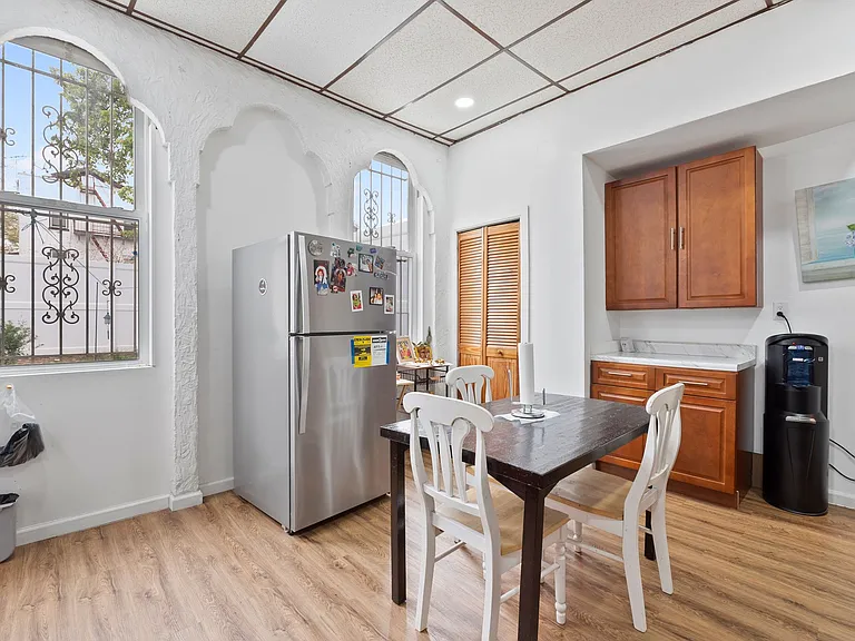 87 Clifton Pl — Photo 23
