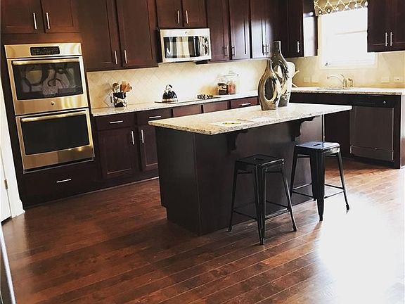 4th image of 1198 Laurel Valley Ct