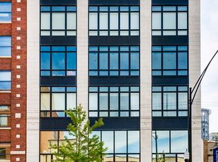 415 W Superior St APT 400, Chicago, IL 60654