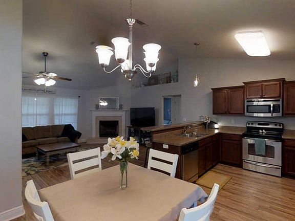 3rd image of 6066 Blair Cir