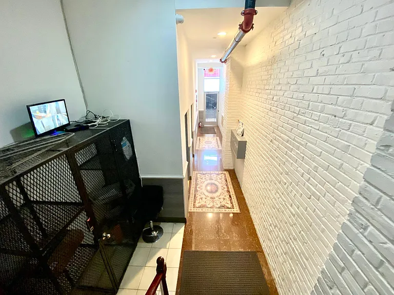 439 N 13th St #3C — Photo 19