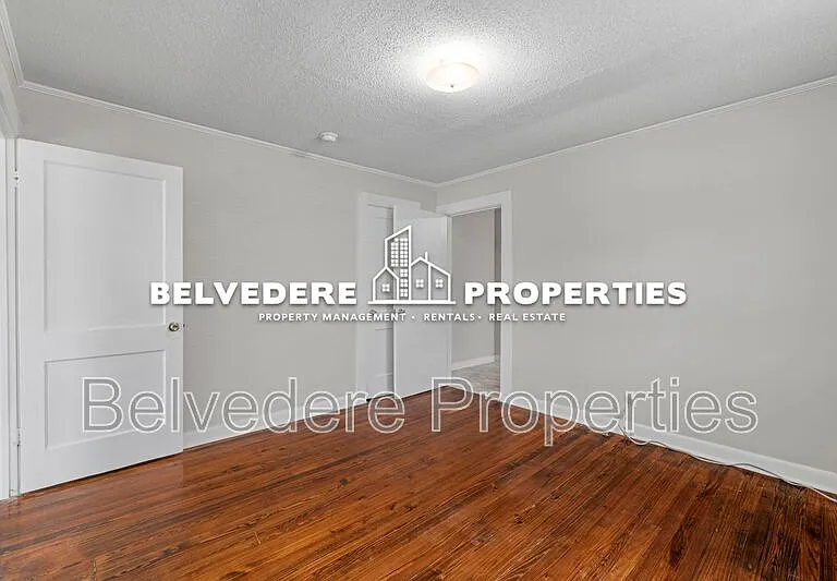 114 Charles Ave #B — Photo 8