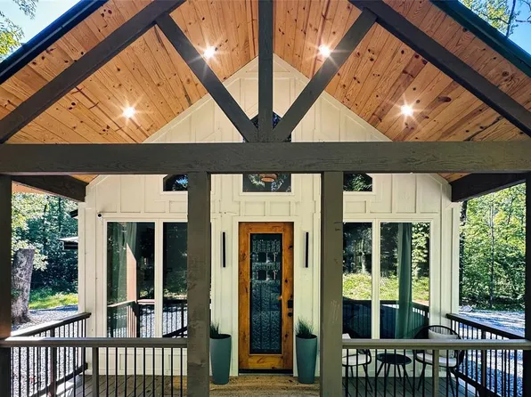 35 Cedar Dale Ln, Broken Bow, OK 74728