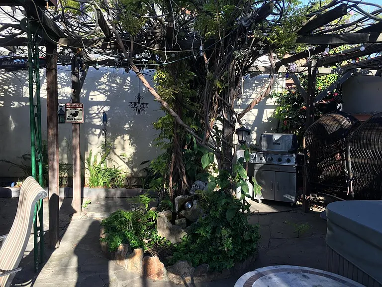 360 Adams Ave — Photo 10
